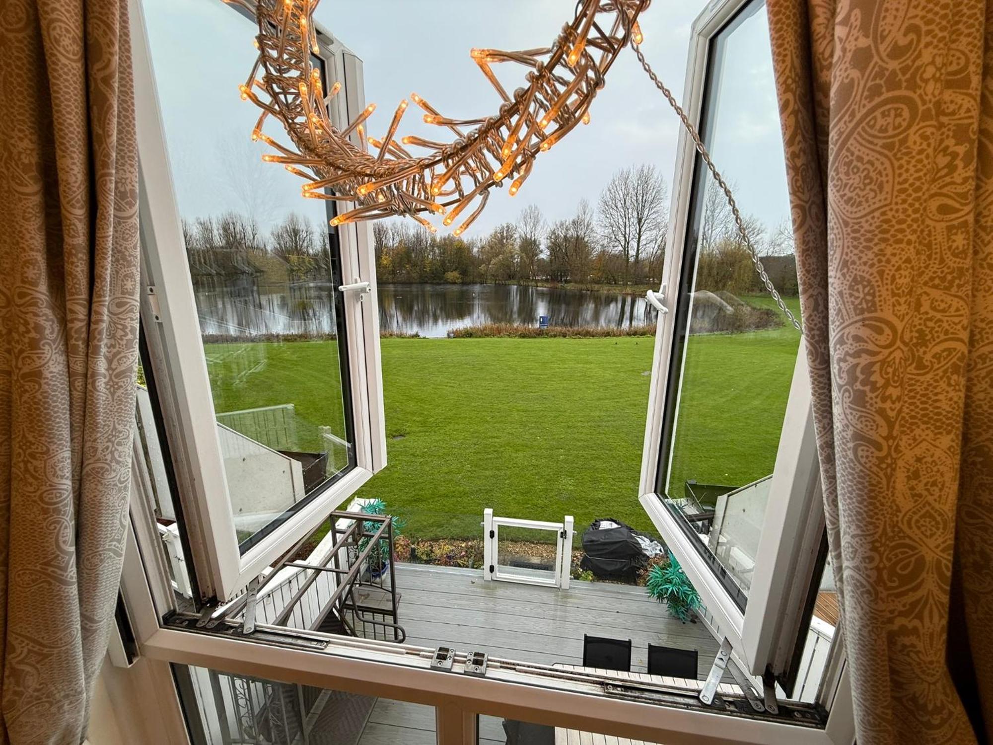 Luxury Kingfisher Lodge, Isis Lake, Within The Cotswold Waterpark Cirencester Buitenkant foto