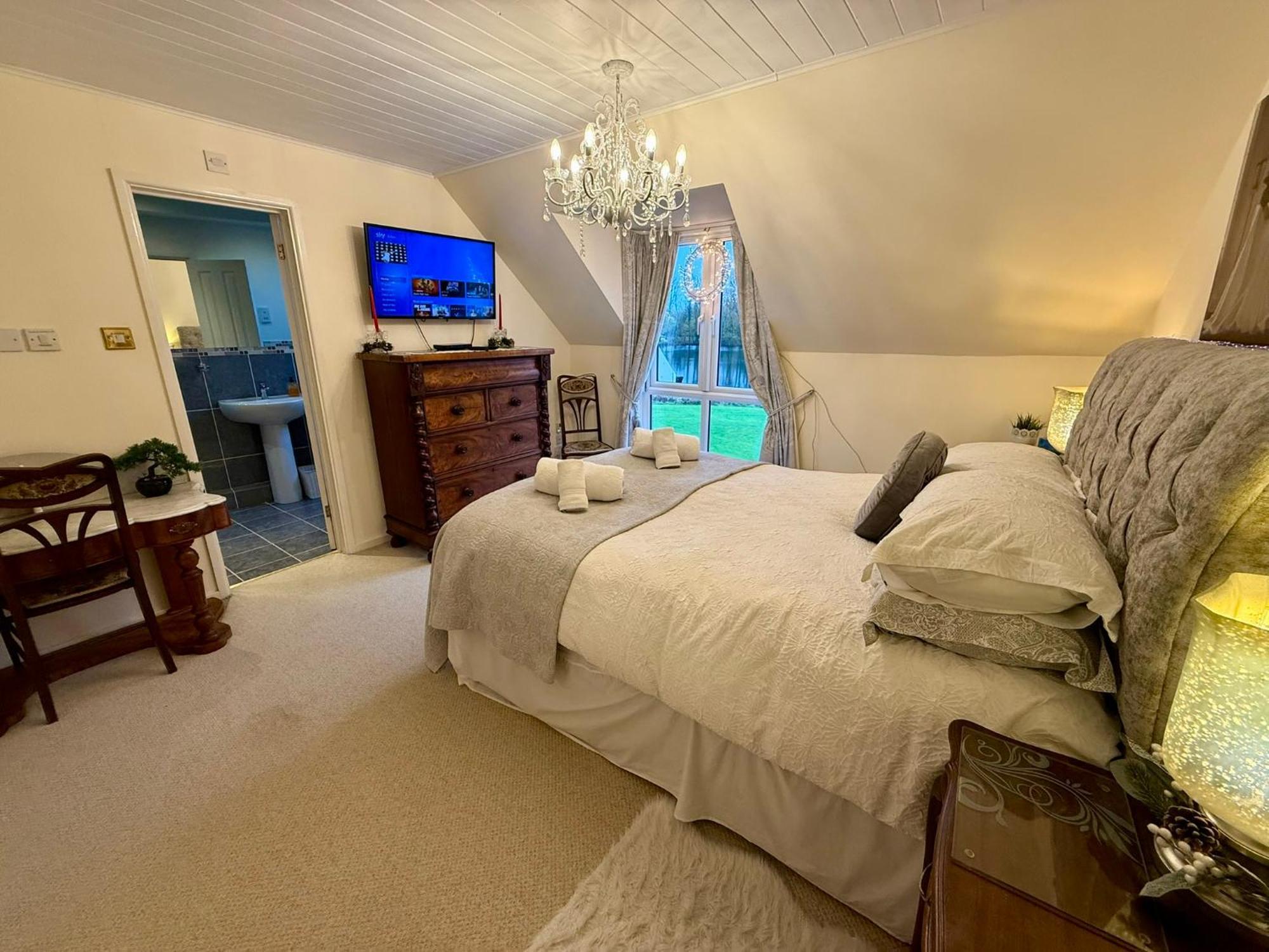 Luxury Kingfisher Lodge, Isis Lake, Within The Cotswold Waterpark Cirencester Buitenkant foto