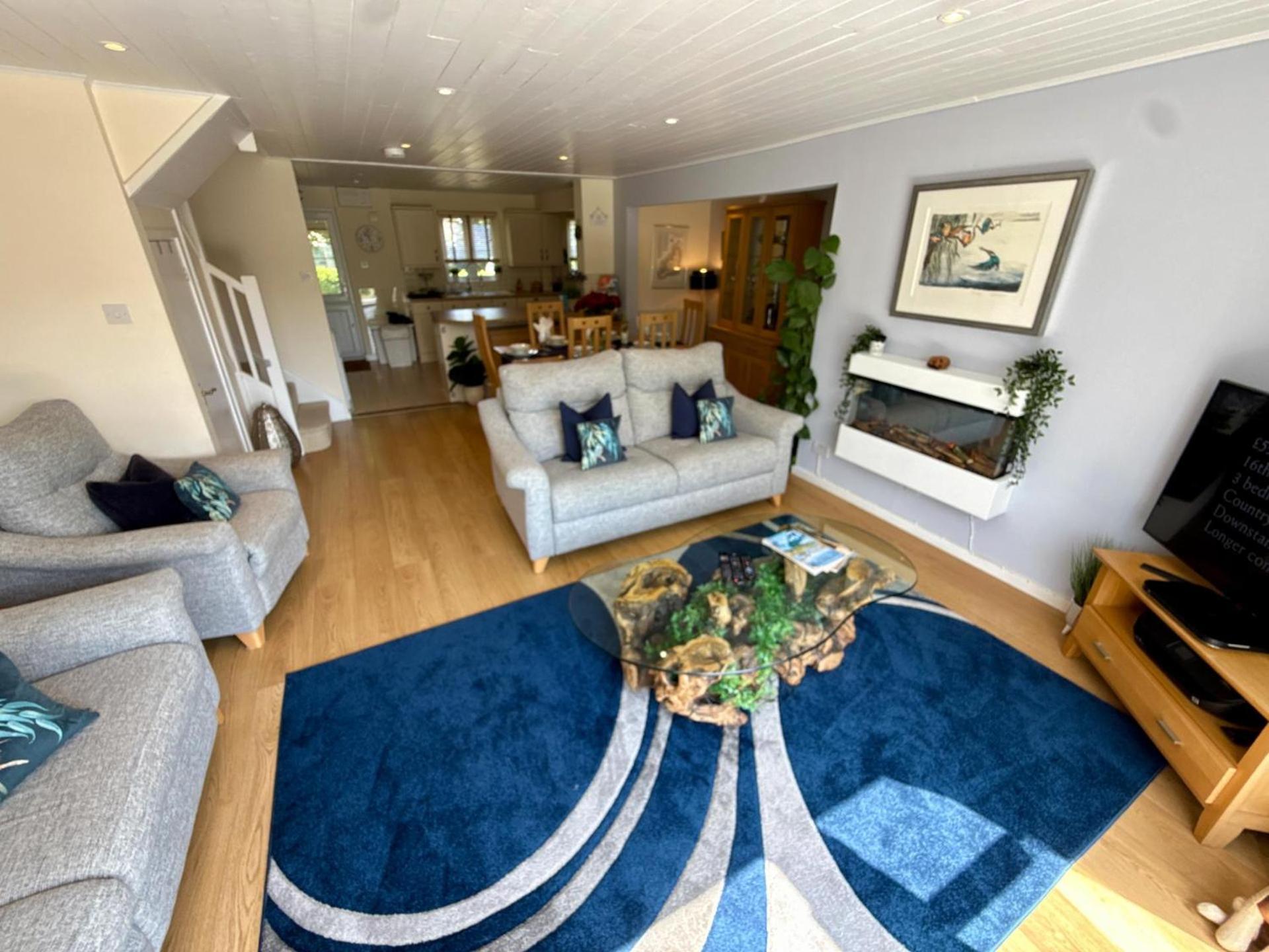 Luxury Kingfisher Lodge, Isis Lake, Within The Cotswold Waterpark Cirencester Buitenkant foto