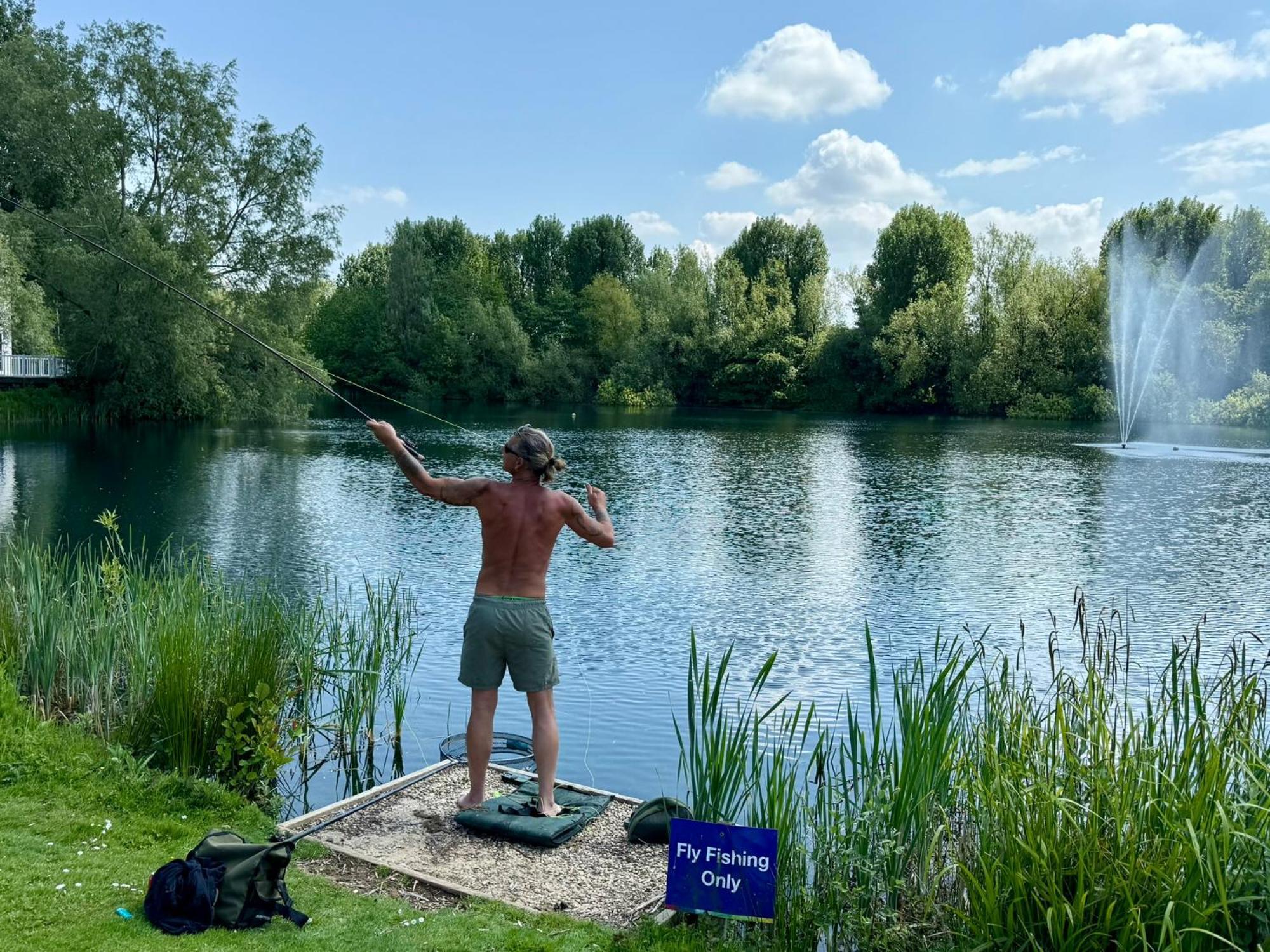 Luxury Kingfisher Lodge, Isis Lake, Within The Cotswold Waterpark Cirencester Buitenkant foto