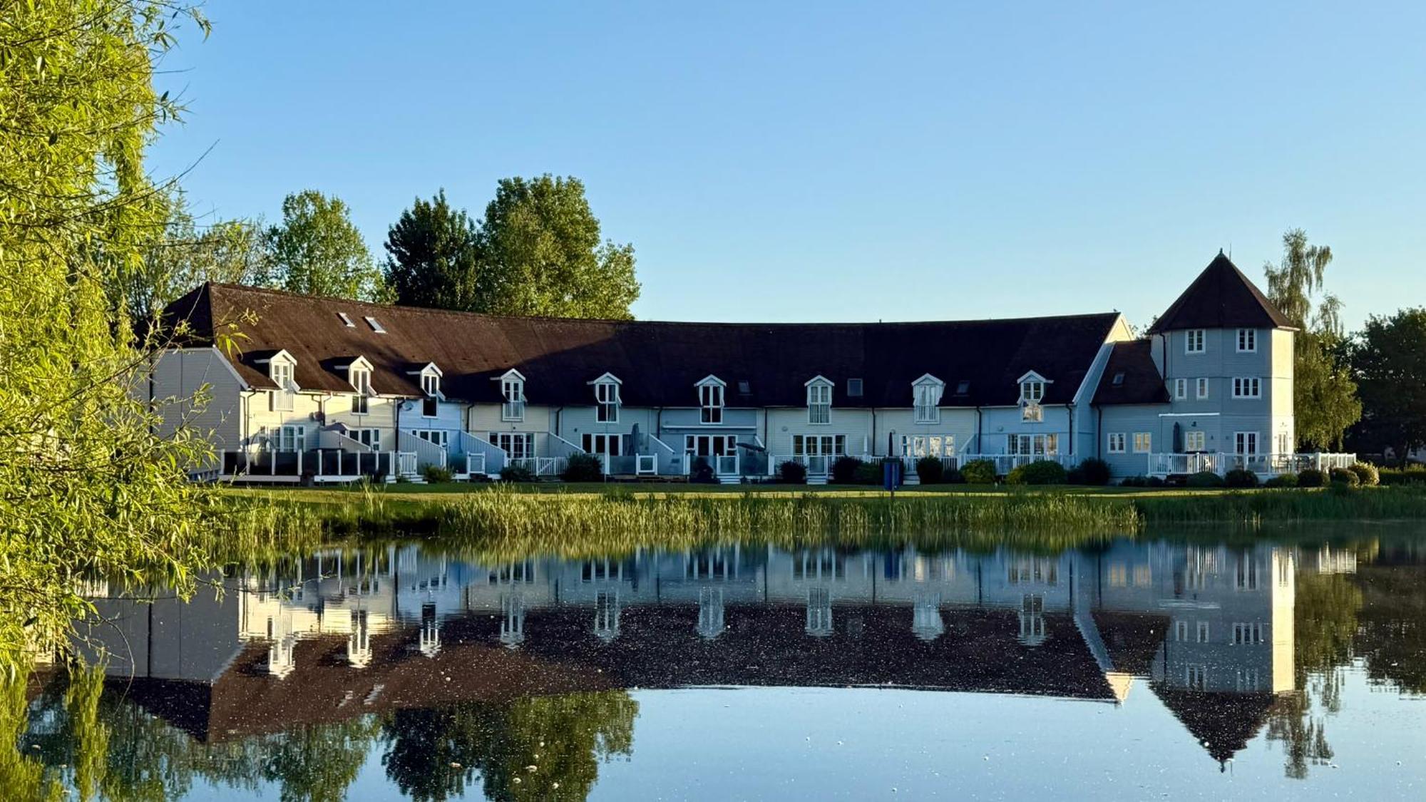 Luxury Kingfisher Lodge, Isis Lake, Within The Cotswold Waterpark Cirencester Buitenkant foto