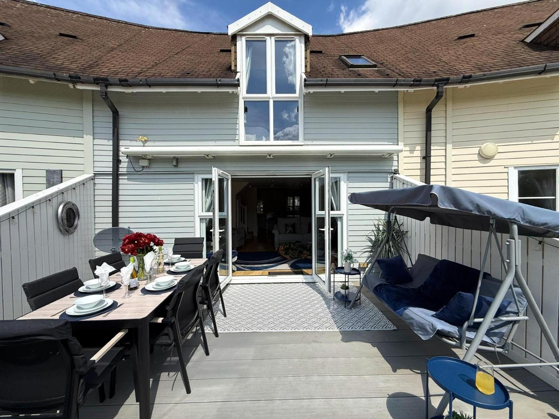 Luxury Kingfisher Lodge, Isis Lake, Within The Cotswold Waterpark Cirencester Buitenkant foto